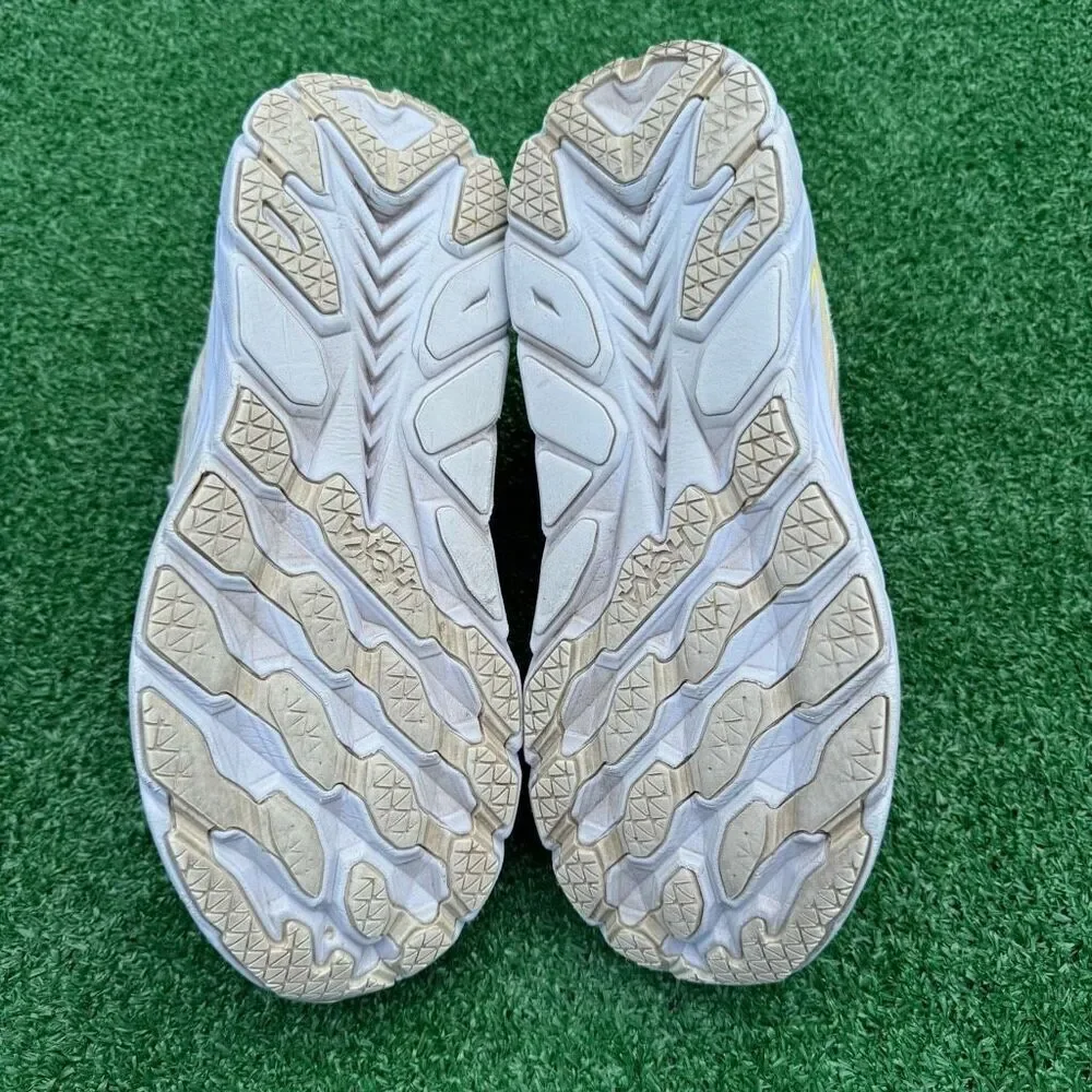 HOKA ONE ONE CLIFTON 8 - Women’s Running Shoes - SIZE 9.5B